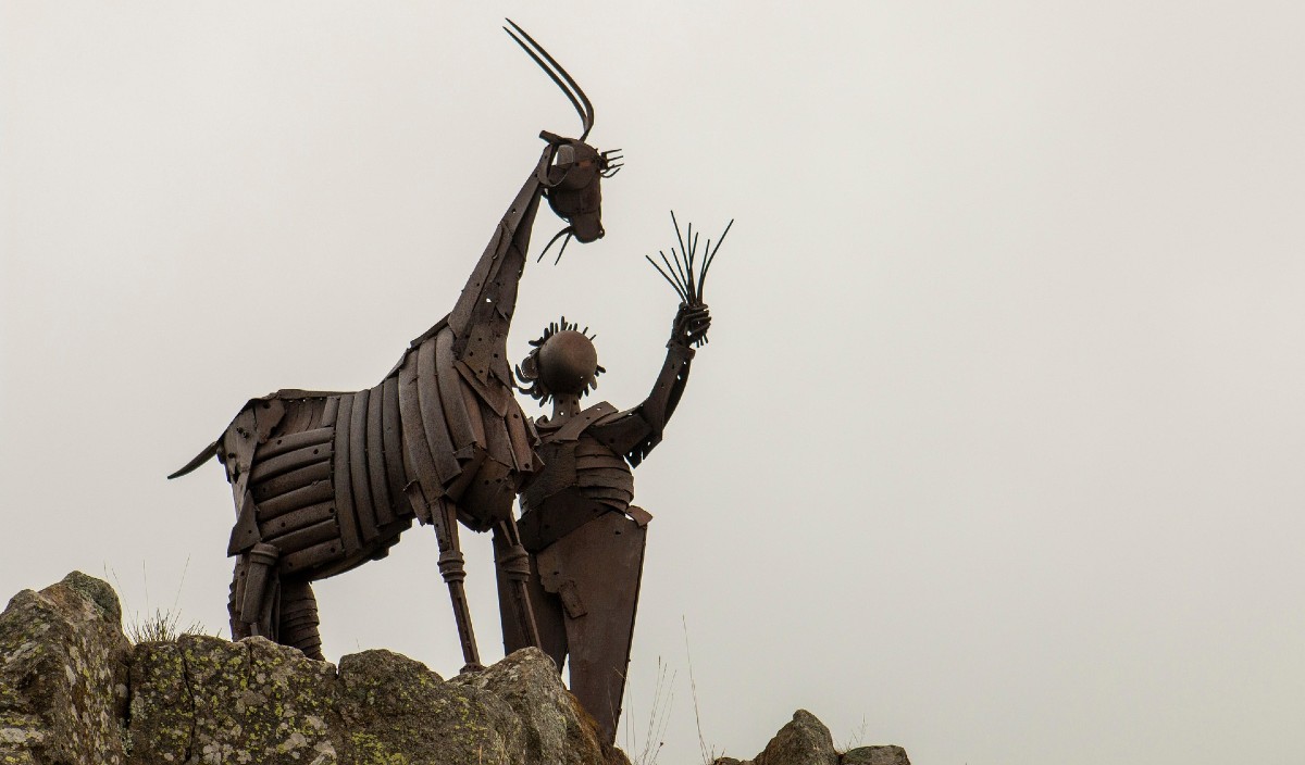 The Escrinet pass in the mist / Hay Smits